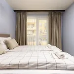 Cozy River Escape In Free Parking Apartment *