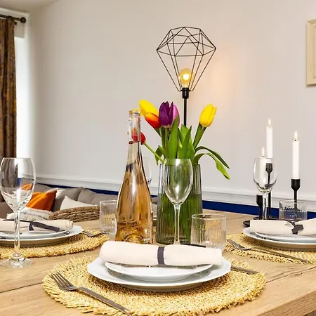 Daire Cozy River Escape In Free Parking