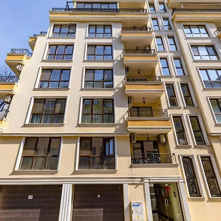 Cozy River Escape In Free Parking Пловдив